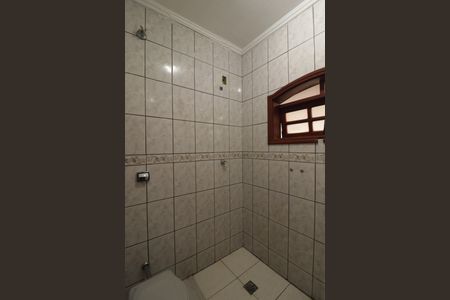 Casa à venda com 212m², 3 quartos e 2 vagas Casa à venda com 212m², 3 quartos e 2 vagasBanheiro