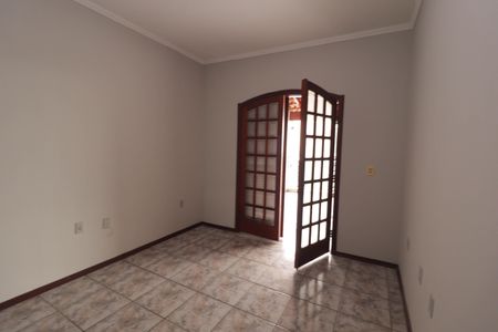 Casa à venda com 212m², 3 quartos e 2 vagas Casa à venda com 212m², 3 quartos e 2 vagasSuíte