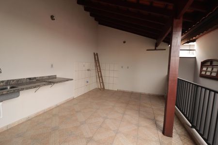 Casa à venda com 212m², 3 quartos e 2 vagas Casa à venda com 212m², 3 quartos e 2 vagasÁrea gourmet