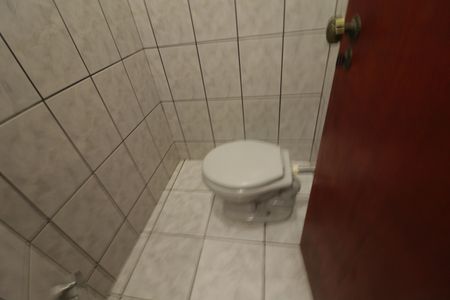 Casa à venda com 212m², 3 quartos e 2 vagas Casa à venda com 212m², 3 quartos e 2 vagasBanheiro