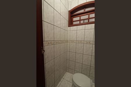 Casa à venda com 212m², 3 quartos e 2 vagas Casa à venda com 212m², 3 quartos e 2 vagasBanheiro