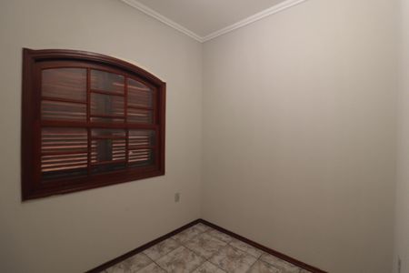 Casa à venda com 212m², 3 quartos e 2 vagas Casa à venda com 212m², 3 quartos e 2 vagasQuarto