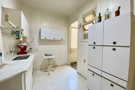 Apartamento à venda com 135m², 2 quartos e 2 vagas Apartamento à venda com 135m², 2 quartos e 2 vagasCozinha