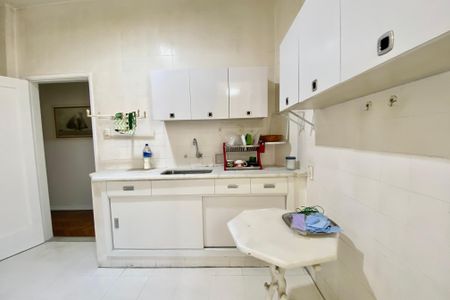 Apartamento à venda com 135m², 2 quartos e 2 vagas Apartamento à venda com 135m², 2 quartos e 2 vagasCozinha