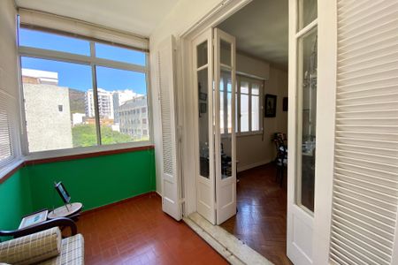 Apartamento à venda com 135m², 2 quartos e 2 vagas Apartamento à venda com 135m², 2 quartos e 2 vagasVaranda sala