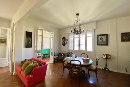 Apartamento à venda com 135m², 2 quartos e 2 vagas Apartamento à venda com 135m², 2 quartos e 2 vagasSala