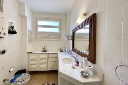 Apartamento à venda com 135m², 2 quartos e 2 vagas Apartamento à venda com 135m², 2 quartos e 2 vagasBanheiro