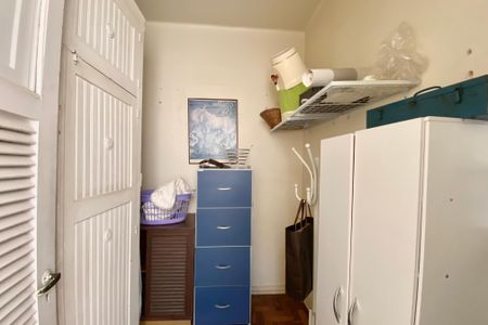 Apartamento à venda com 135m², 2 quartos e 2 vagas Apartamento à venda com 135m², 2 quartos e 2 vagasQuarto de Serviço