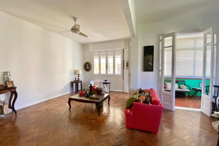 Apartamento à venda com 135m², 2 quartos e 2 vagas Apartamento à venda com 135m², 2 quartos e 2 vagasSala