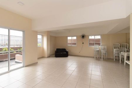 Apartamento à venda com 56m², 2 quartos e 1 vaga Apartamento à venda com 56m², 2 quartos e 1 vagaÁrea comum - Salão de festas