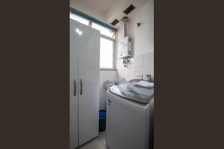 Apartamento à venda com 47m², 2 quartos e 1 vaga Apartamento à venda com 47m², 2 quartos e 1 vagaÁrea de Serviço