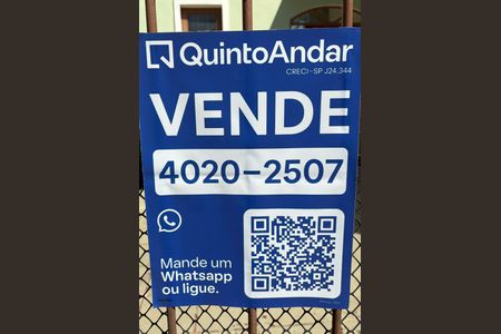 Casa à venda com 235m², 6 quartos e 2 vagas Casa à venda com 235m², 6 quartos e 2 vagasPlaquinha