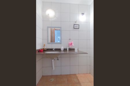 Casa à venda com 235m², 6 quartos e 2 vagas Casa à venda com 235m², 6 quartos e 2 vagasBanheiro 3