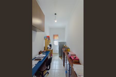 Casa à venda com 235m², 6 quartos e 2 vagas Casa à venda com 235m², 6 quartos e 2 vagasQuarto 4