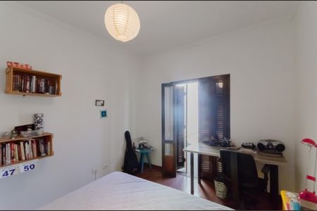 Casa à venda com 235m², 6 quartos e 2 vagas Casa à venda com 235m², 6 quartos e 2 vagasQuarto 1