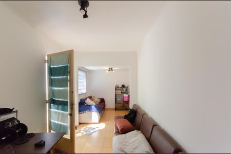 Casa à venda com 235m², 6 quartos e 2 vagas Casa à venda com 235m², 6 quartos e 2 vagasSala Casa 2