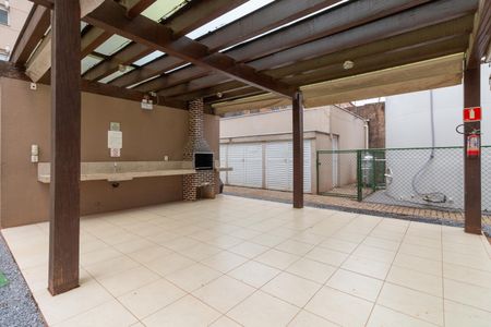 Apartamento à venda com 44m², 2 quartos e 1 vaga Apartamento à venda com 44m², 2 quartos e 1 vagaÁrea comum - Churrasqueira