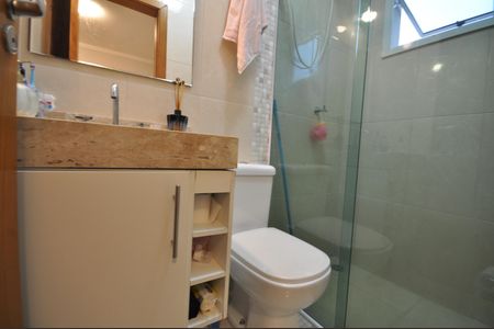 Casa de condomínio à venda com 90m², 2 quartos e 1 vagaBanheiro da Suíte 1