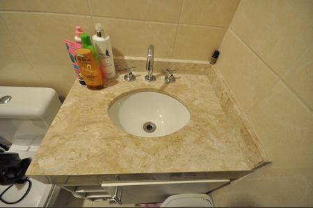 Casa de condomínio à venda com 90m², 2 quartos e 1 vagaBanheiro da Suíte 2