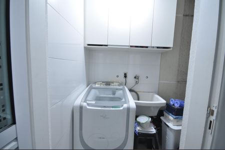 Casa de condomínio à venda com 90m², 2 quartos e 1 vagaÁrea de Serviço