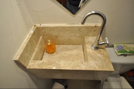 Casa de condomínio à venda com 90m², 2 quartos e 1 vagaLavabo