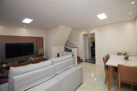 Sala de casa à venda com 3 quartos, 100m² em Vila Gustavo, São Paulo
