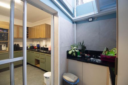 Casa à venda com 100m², 3 quartos e 2 vagas Casa à venda com 100m², 3 quartos e 2 vagasÁrea de Serviço