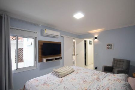 Casa à venda com 100m², 3 quartos e 2 vagas Casa à venda com 100m², 3 quartos e 2 vagasSuíte