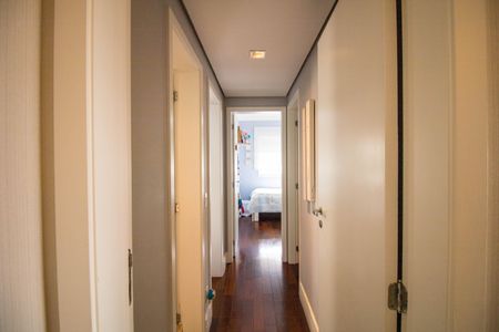 Apartamento à venda com 117m², 3 quartos e 2 vagas Apartamento à venda com 117m², 3 quartos e 2 vagasCorredor
