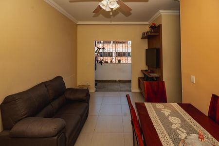 Apartamento à venda com 75m², 3 quartos e 1 vagaSala