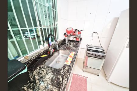 Casa à venda com 75m², 2 quartos e sem vaga Casa à venda com 75m², 2 quartos e sem vagaCozinha