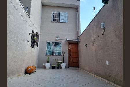 Casa à venda com 75m², 2 quartos e sem vaga Casa à venda com 75m², 2 quartos e sem vagaEntrada
