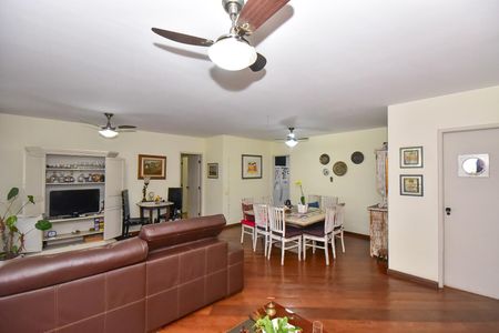 Apartamento para alugar com 145m², 3 quartos e 3 vagasSala