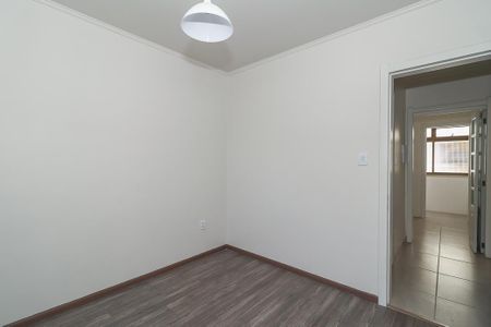 Quarto 2 de apartamento para alugar com 2 quartos, 56m² em Sarandi, Porto Alegre