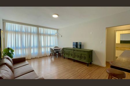 Apartamento à venda com 117m², 2 quartos e sem vagaSala