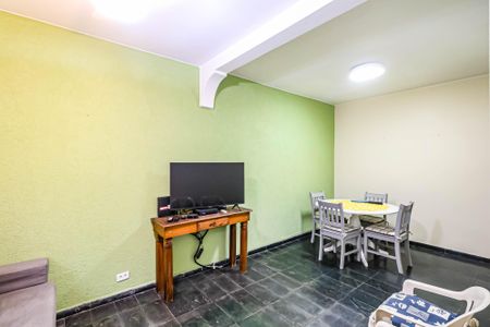 Sala de casa para alugar com 2 quartos, 135m² em Conjunto Residencial Butanta, São Paulo