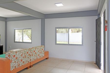 Casa de condomínio para alugar com 200m², 3 quartos e 10 vagasSala