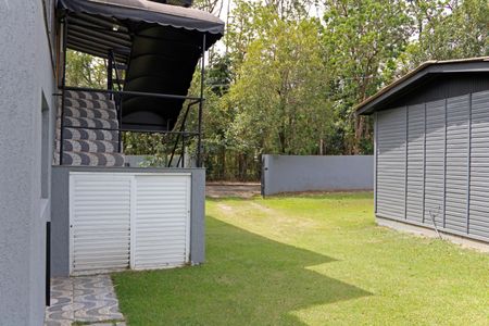 Casa de condomínio para alugar com 200m², 3 quartos e 10 vagasÁrea Externa