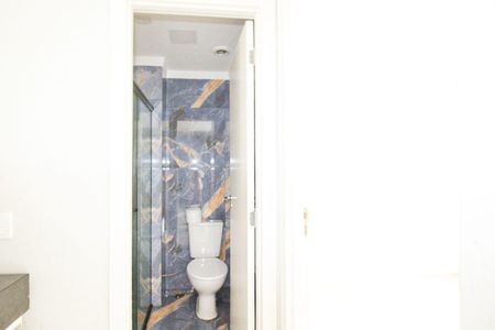 Apartamento à venda com 35m², 2 quartos e sem vaga Apartamento à venda com 35m², 2 quartos e sem vagaBanheiro