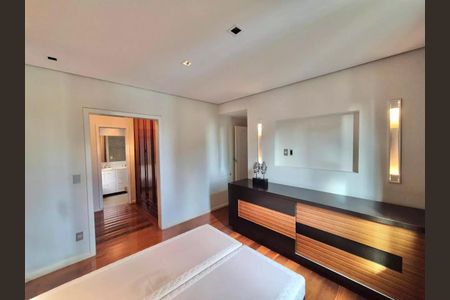 Apartamento à venda com 152m², 4 quartos e 3 vagas Apartamento à venda com 152m², 4 quartos e 3 vagasSuíte