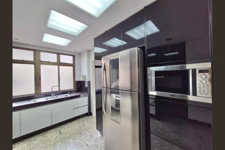 Apartamento à venda com 152m², 4 quartos e 3 vagas Apartamento à venda com 152m², 4 quartos e 3 vagasCozinha