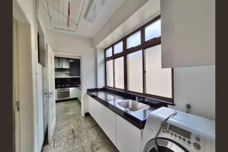 Apartamento à venda com 152m², 4 quartos e 3 vagas Apartamento à venda com 152m², 4 quartos e 3 vagasÁrea de Serviço