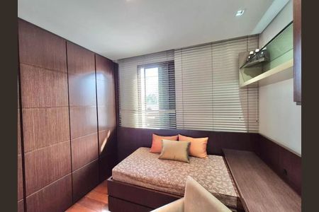 Apartamento à venda com 152m², 4 quartos e 3 vagas Apartamento à venda com 152m², 4 quartos e 3 vagasQuarto 1