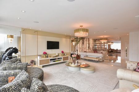 Sala de apartamento à venda com 3 quartos, 252m² em Real Parque, São Paulo