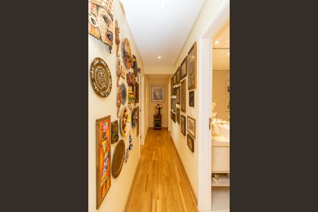 Apartamento à venda com 108m², 3 quartos e 2 vagas Apartamento à venda com 108m², 3 quartos e 2 vagasCorredor - Quartos