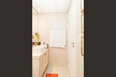 Apartamento à venda com 108m², 3 quartos e 2 vagas Apartamento à venda com 108m², 3 quartos e 2 vagasBanheiro da Suíte 1