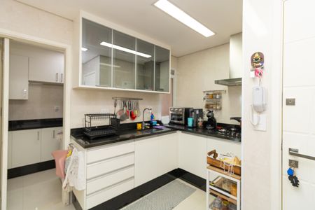 Apartamento à venda com 108m², 3 quartos e 2 vagas Apartamento à venda com 108m², 3 quartos e 2 vagasCozinha