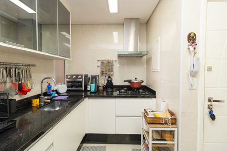 Apartamento à venda com 108m², 3 quartos e 2 vagas Apartamento à venda com 108m², 3 quartos e 2 vagasCozinha