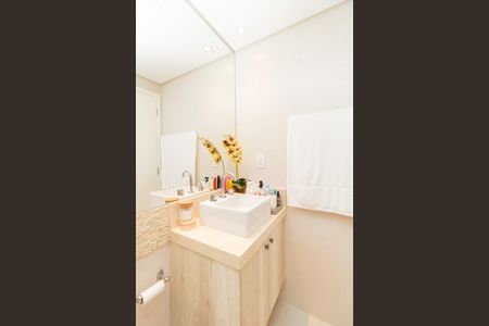 Apartamento à venda com 108m², 3 quartos e 2 vagas Apartamento à venda com 108m², 3 quartos e 2 vagasBanheiro da Suíte 1