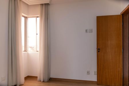 Apartamento para alugar com 105m², 3 quartos e 2 vagasSuíte
